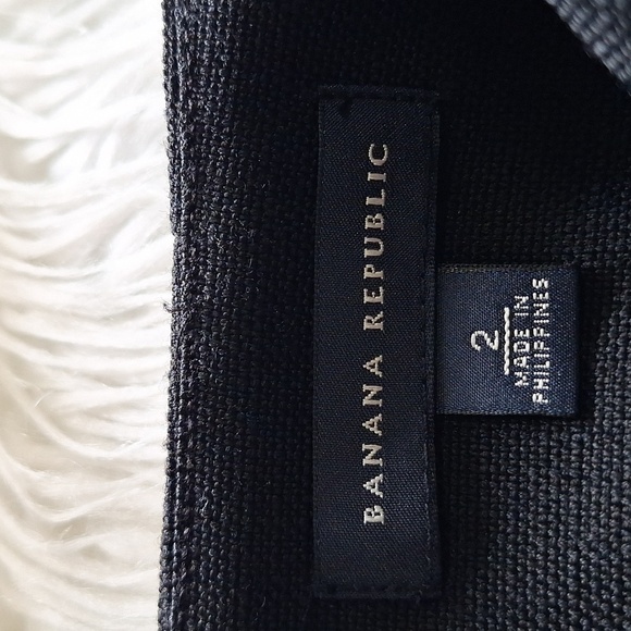 LIKE NEW Banana Republic Black Wool Skirt Size 2 - Picture 10 of 13